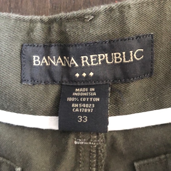 Banana Republic Bundle with 2 Cargo Shorts - Picture 8 of 11
